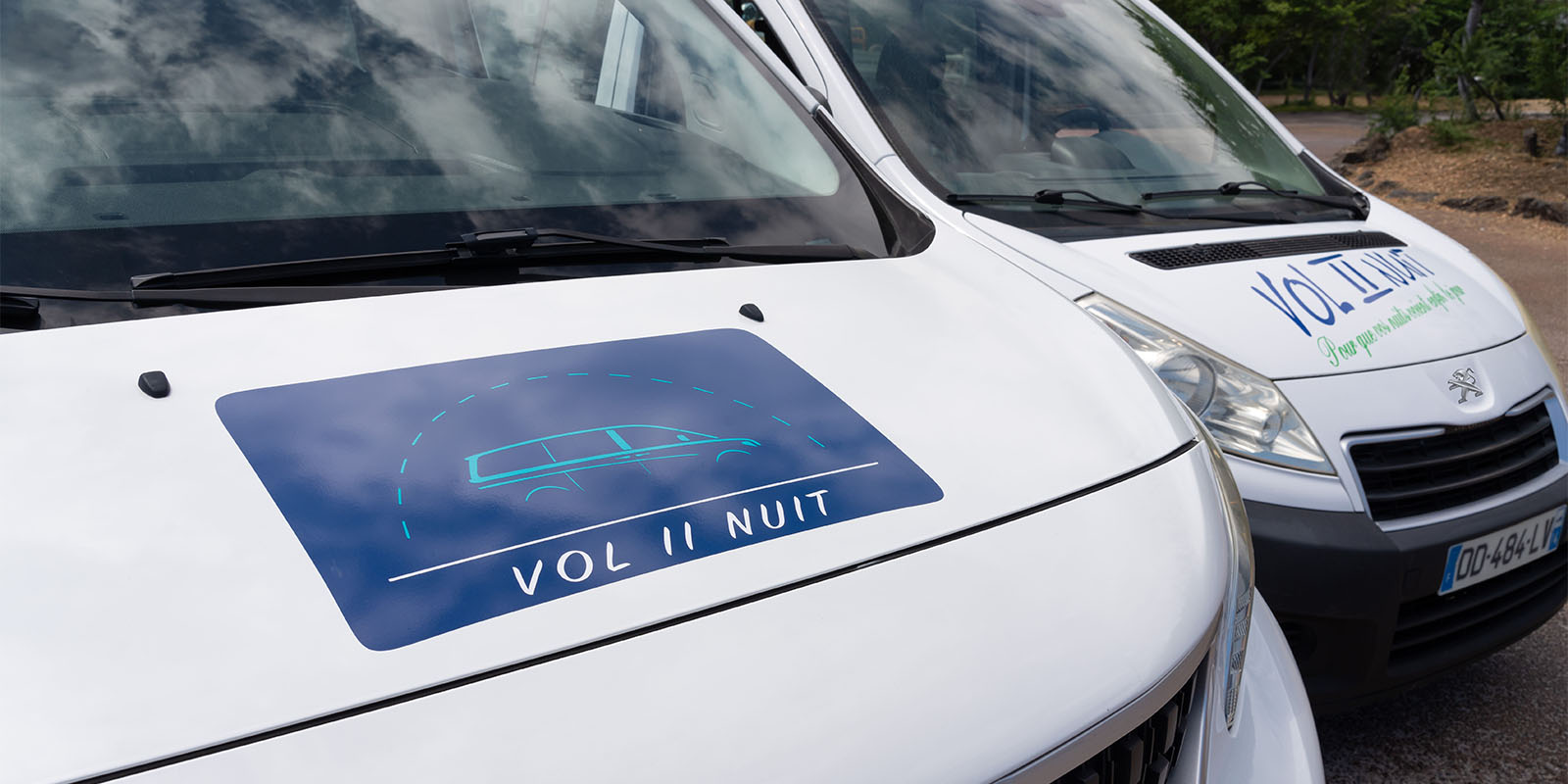 vol-II-nuit-transport-de-personnes-la-reunion-ouest-hotels-logo-bus