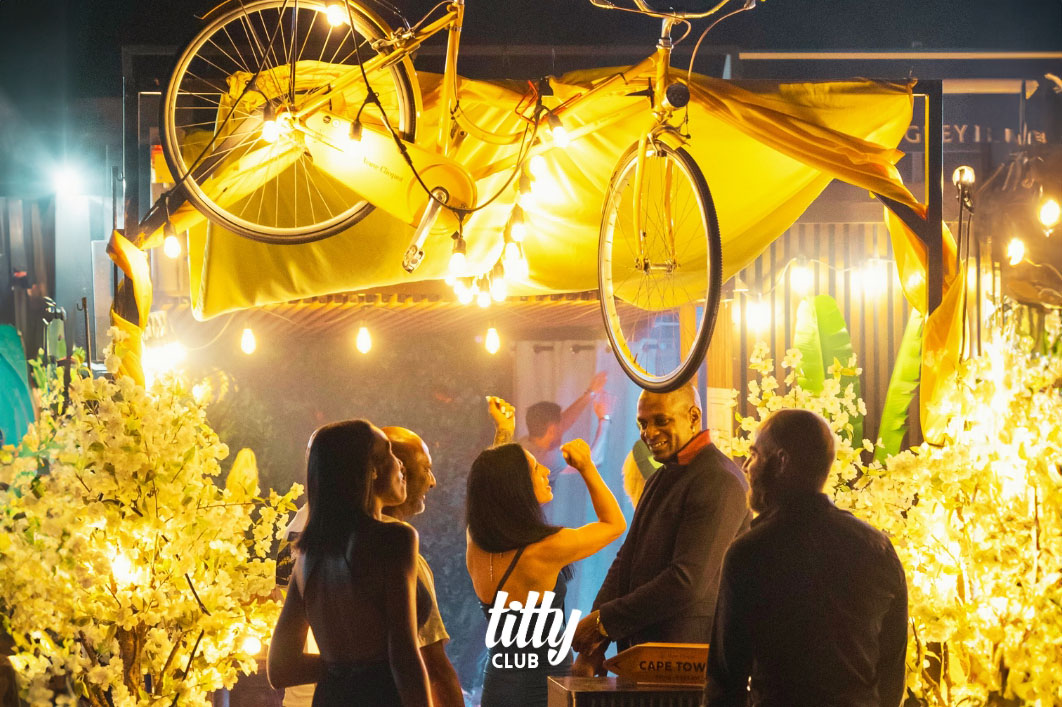 vol-II-nuit-titty-club-soiree-1